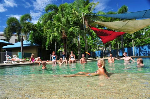 Nomads Cairns Backpackers Resort - Accommodation Gladstone 3