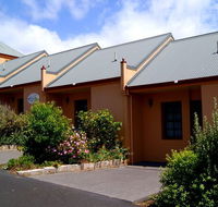 Meredith House and Mews - Accommodation Gladstone