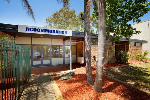 Nightcap At High Flyer Hotel - Accommodation Gladstone 1