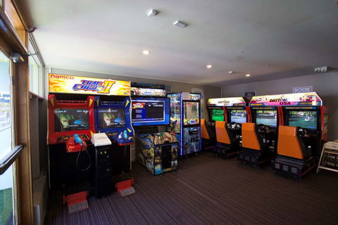 Nightcap At High Flyer Hotel - Accommodation Gladstone 2