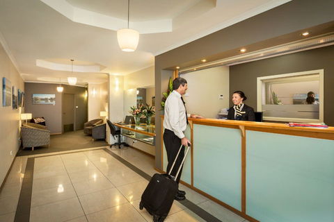 Quest Waterfront Serviced Apartments - Accommodation Gladstone 1