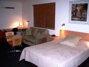 Aston Hill Motor Lodge - Accommodation Gladstone 1