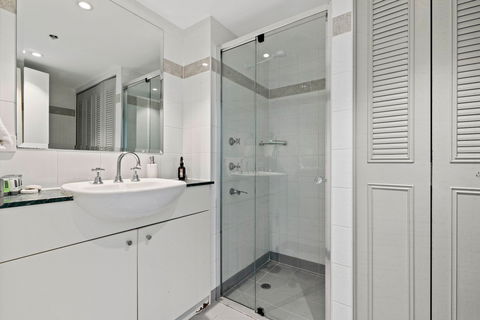 Astra Apartments Chatswood - Accommodation Gladstone 1