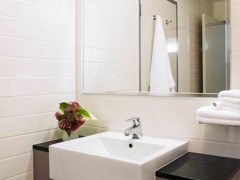 Novotel Darwin Airport Hotel - Accommodation Gladstone 1