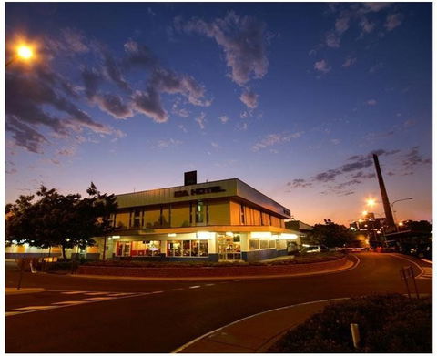 Isa Hotel - Accommodation Gladstone 0