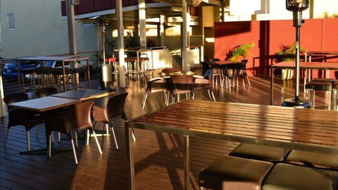 Isa Hotel - Accommodation Gladstone 1