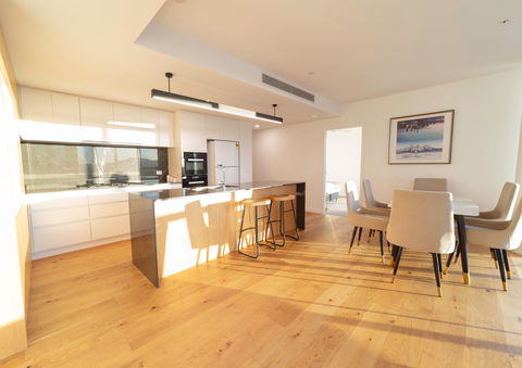 Arise Brisbane One - Accommodation Gladstone 2