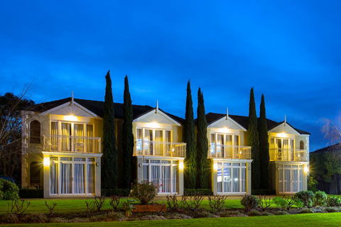 Best Western Colonial Village Motel - Accommodation Gladstone 0