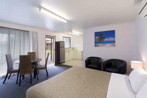 Best Western Colonial Village Motel - Accommodation Gladstone 1