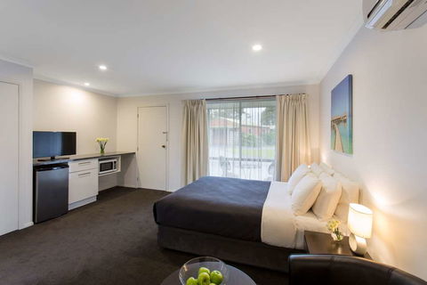 Best Western Colonial Village Motel - Accommodation Gladstone 2