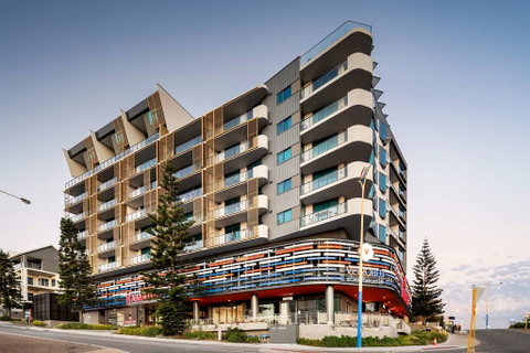 Ramada VetroBlu Scarborough Beach - Accommodation Gladstone 2