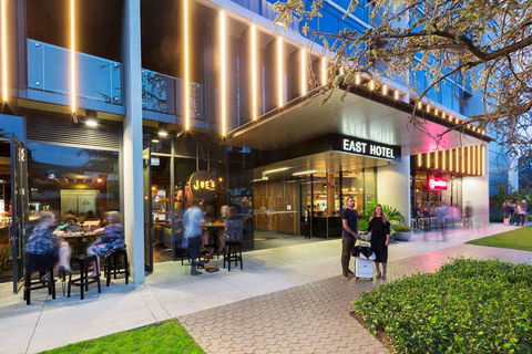 East Hotel - Accommodation Gladstone 1