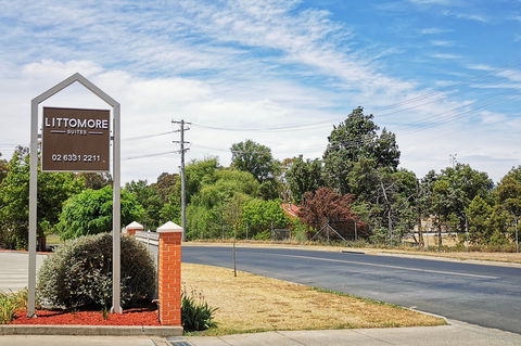 Governor Macquarie Motor Inn - Accommodation Gladstone 2