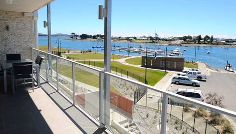 York Cove - Accommodation Gladstone 4