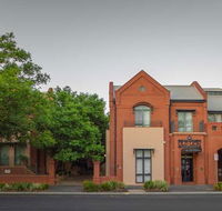 Majestic Old Lion Apartments - Accommodation Gladstone