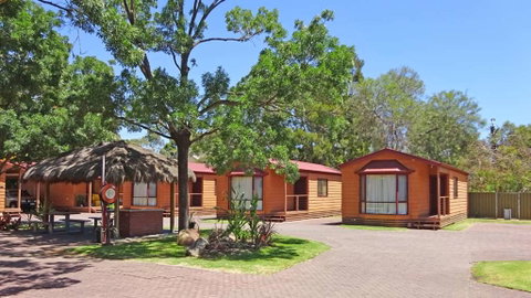 Adelaide Caravan Park - Accommodation Gladstone 0
