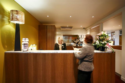 Best Western Plus The Tudor-Box Hill - Accommodation Gladstone 1