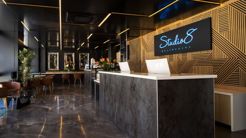 Studio 8 Residences (Adults Only) - Accommodation Gladstone 1