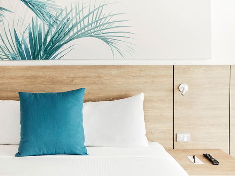 Novotel Cairns Oasis Resort - Accommodation Gladstone 2