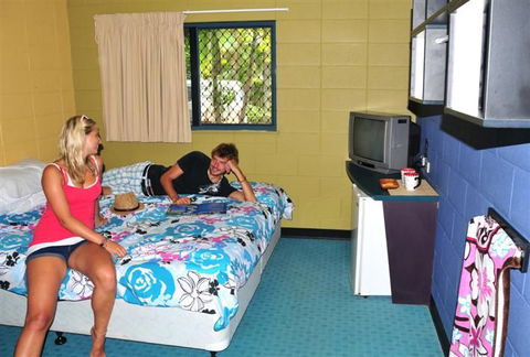 Nomads Cairns Backpackers Resort - Accommodation Gladstone 2