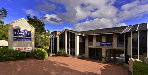 Twin Towers Inn - Accommodation Gladstone 0