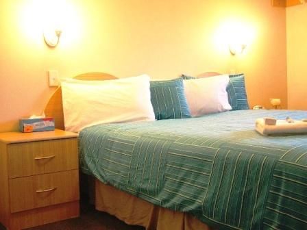 Arena Hotel - Accommodation Gladstone 1