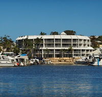 Pier 21 Apartment Hotel - Accommodation Gladstone