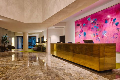 Eatons Hill Hotel - Accommodation Gladstone 1
