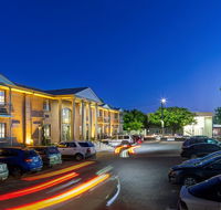 Adelaide Inn - Accommodation Gladstone