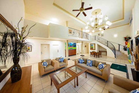 Cairns Queenscourt - Accommodation Gladstone 1