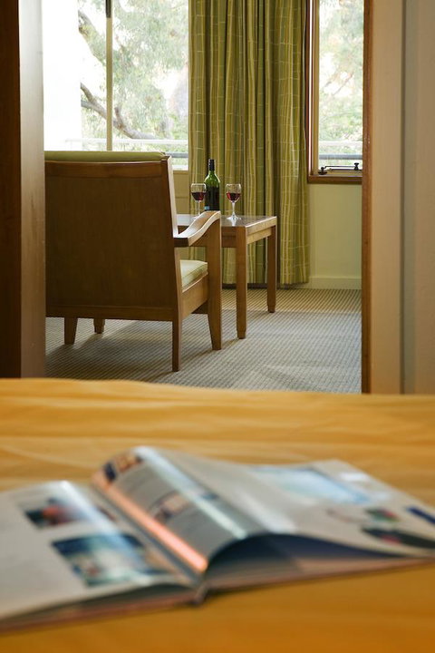 University House - ANU - Accommodation Gladstone 12
