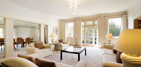 Hyatt Hotel Canberra - A Park Hyatt Hotel - Accommodation Gladstone 7