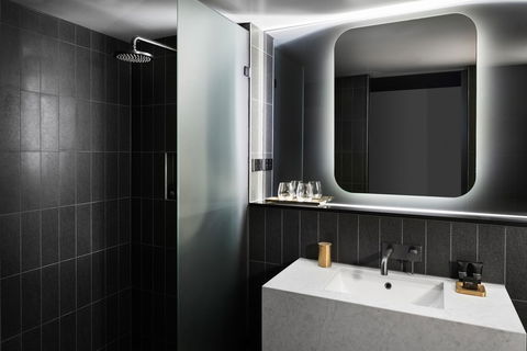 Midnight Hotel, Autograph Collection - Accommodation Gladstone 9