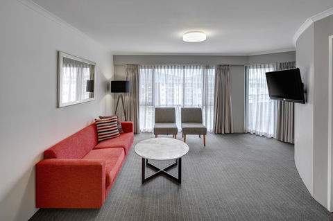 Adina Serviced Apartments Canberra James Court - Accommodation Gladstone 5