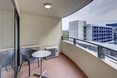Adina Serviced Apartments Canberra James Court - Accommodation Gladstone 13