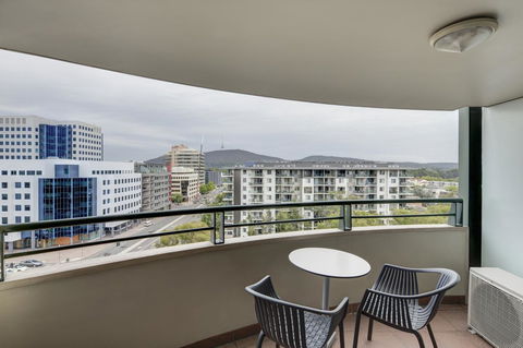 Adina Serviced Apartments Canberra James Court - Accommodation Gladstone 9