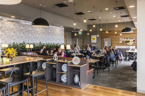 Abode Woden - Accommodation Gladstone 12