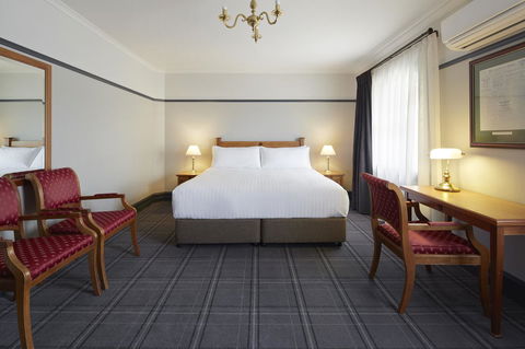 Brassey Hotel - Managed By Doma Hotels - Accommodation Gladstone 0