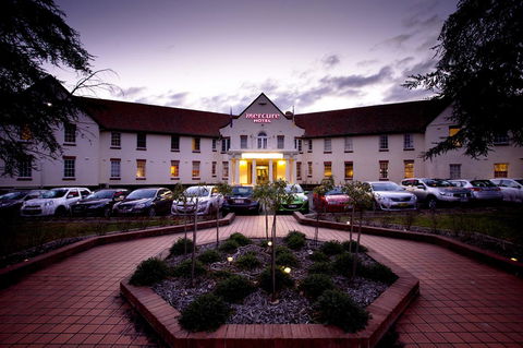 Mercure Canberra - Accommodation Gladstone 23