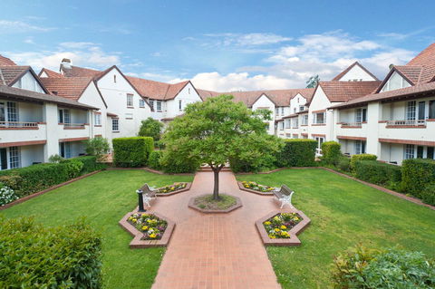 Mercure Canberra - Accommodation Gladstone 25