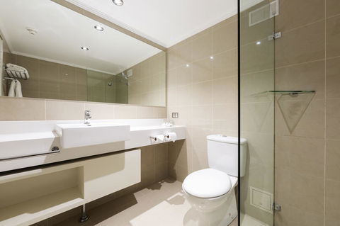 Mercure Canberra - Accommodation Gladstone 13
