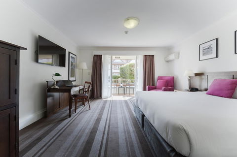 Mercure Canberra - Accommodation Gladstone 4