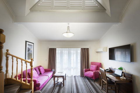 Mercure Canberra - Accommodation Gladstone 5