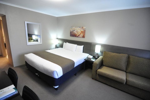 Pavilion On Northbourne - Accommodation Gladstone 19