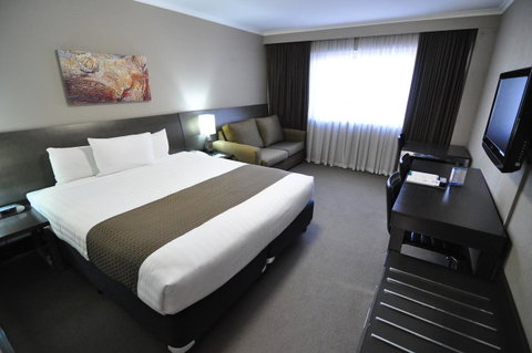 Pavilion On Northbourne - Accommodation Gladstone 4