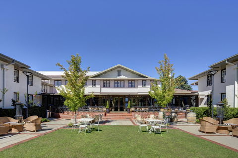 Hotel Kurrajong Canberra - Accommodation Gladstone 0