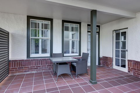 Hotel Kurrajong Canberra - Accommodation Gladstone 8