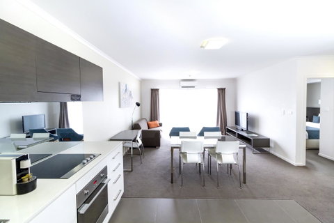 Abode Tuggeranong - Accommodation Gladstone 2