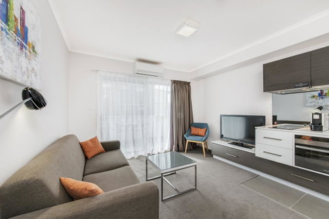 Abode Tuggeranong - Accommodation Gladstone 5