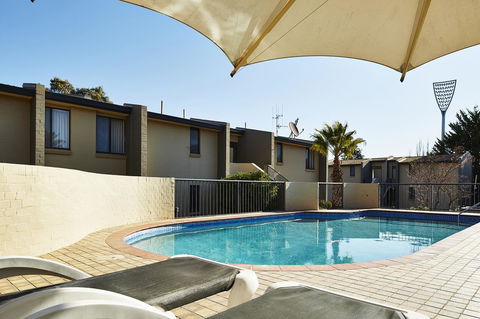 Manuka Park Serviced Apartments - Accommodation Gladstone 4